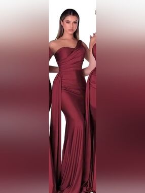 Elegant One-Shoulder Burgundy Evening Dress